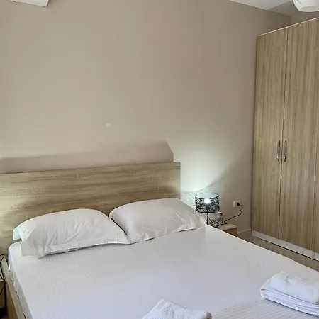 Spacious 3 Bedroom In Vollga Promenade 아파트 Durrës