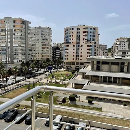 Spacious 3 Bedroom In Vollga Promenade 아파트 Durrës
